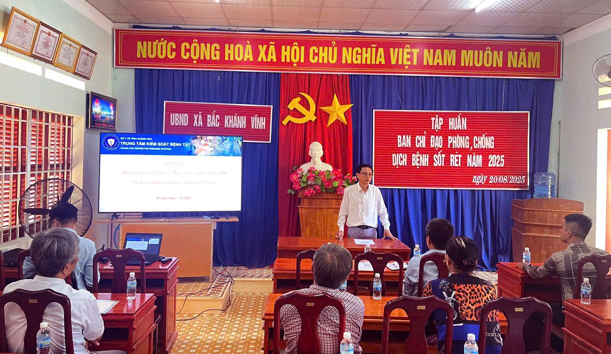 Tập huấn phòng, chống bệnh sốt rét cho Ban Chỉ đạo phòng, chống dịch bệnh xã Bắc Khánh Vĩnh